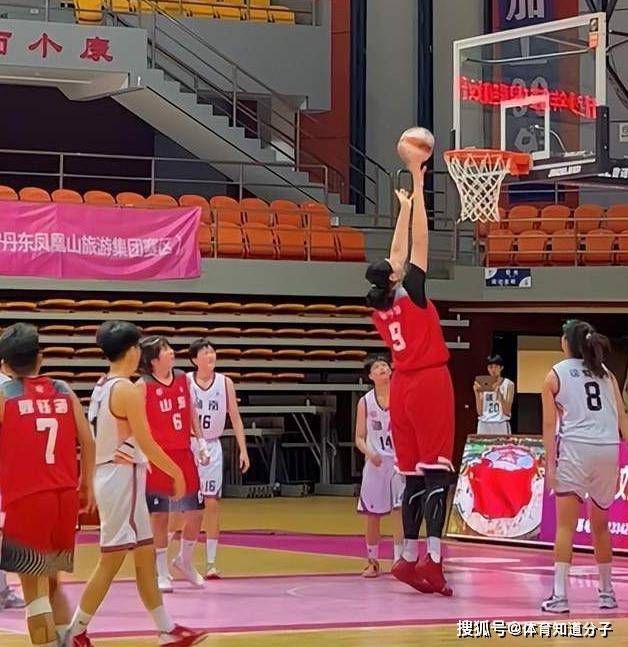 苏老爷子嗯了一声，摆摆手：去吧。